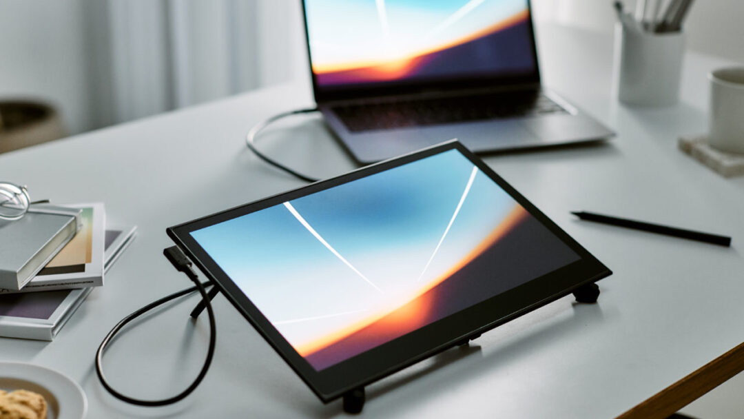 Wacom MovInk OLED pen display