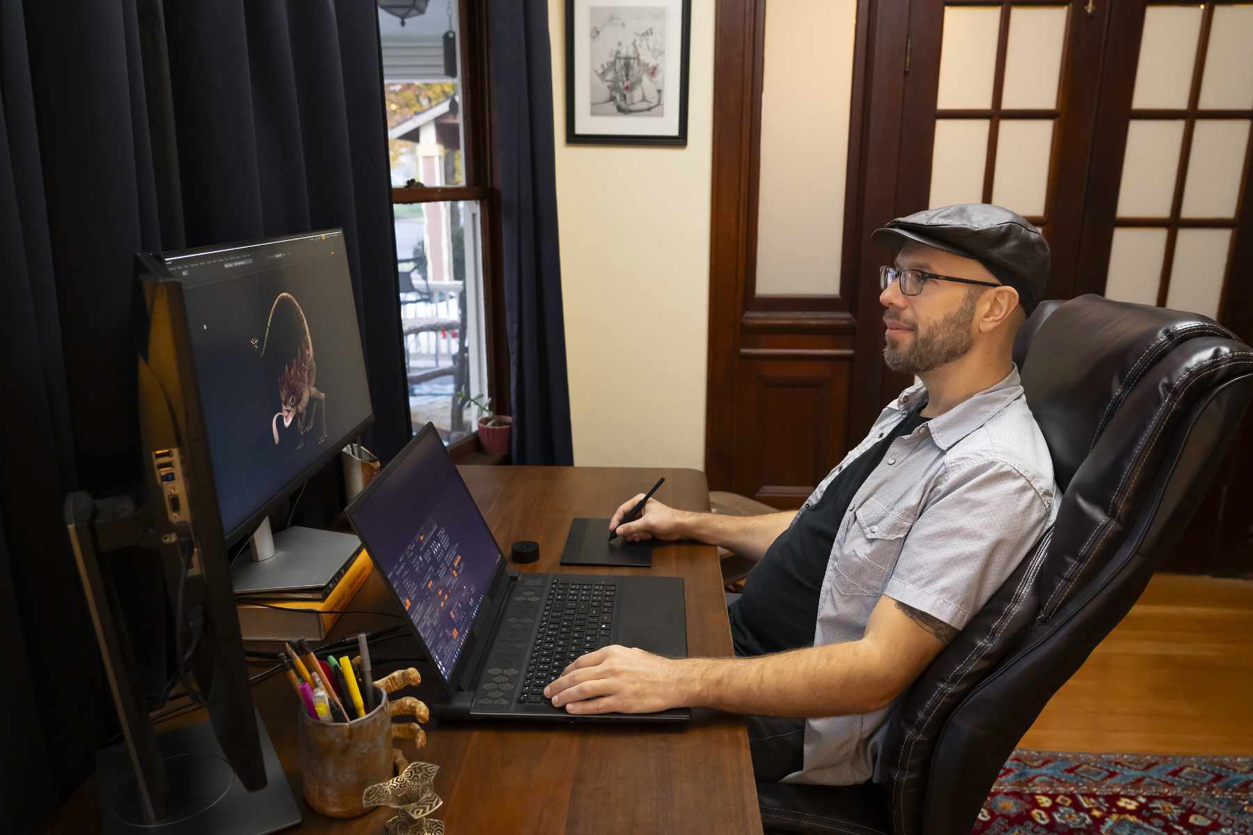 IntuosPro-small-FlairGrip-InUse-RyanKittleson-238_LR